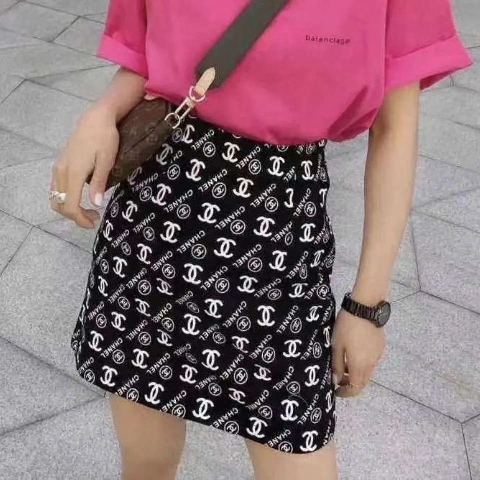 A-Line Hip Flattering Graffiti Printed Plus Size Summer Skirt