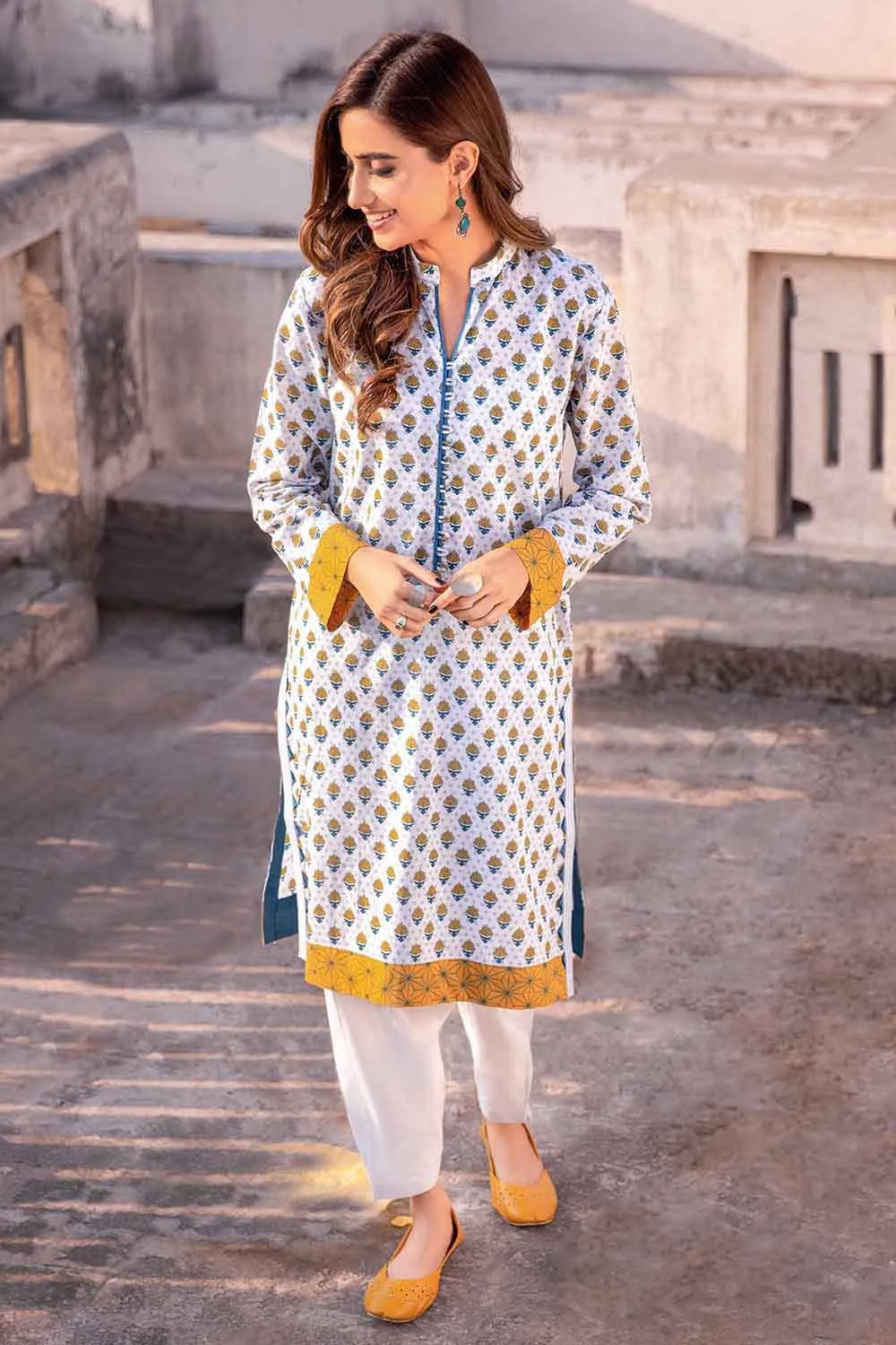 Gul Ahmed Summer 2022 · Essential 2PC Collection – 2PC Digital Printed Shirt With Dyed Trousers TL-12004 B