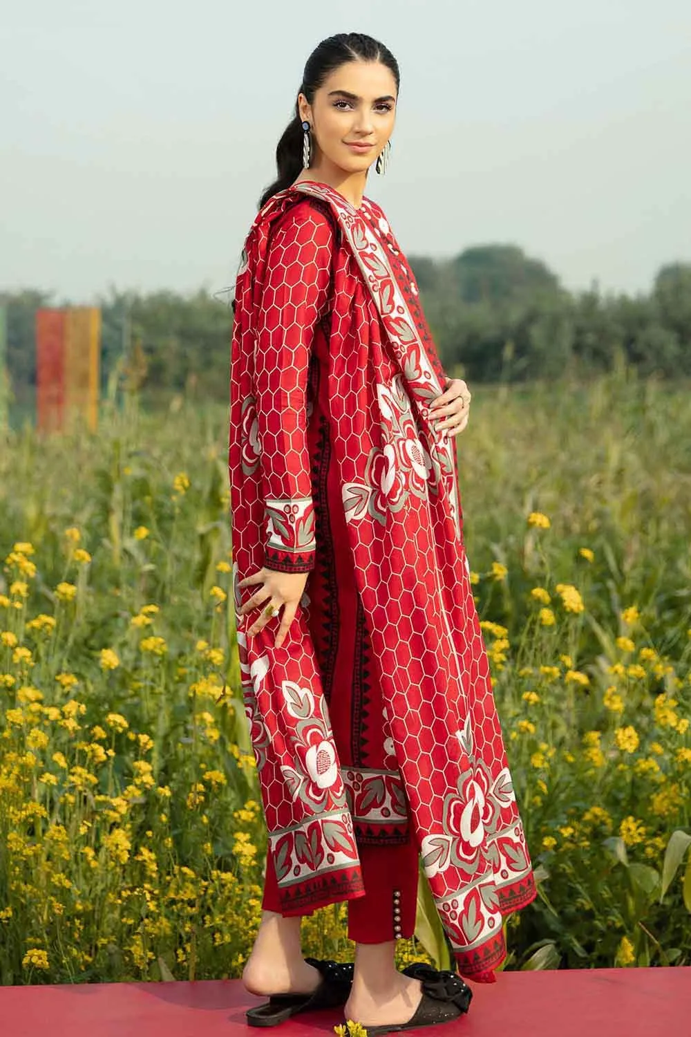 Gul Ahmed Summer 2022 · Essential 3PC Collection – 3PC Printed Lawn Suit CL-22089 A