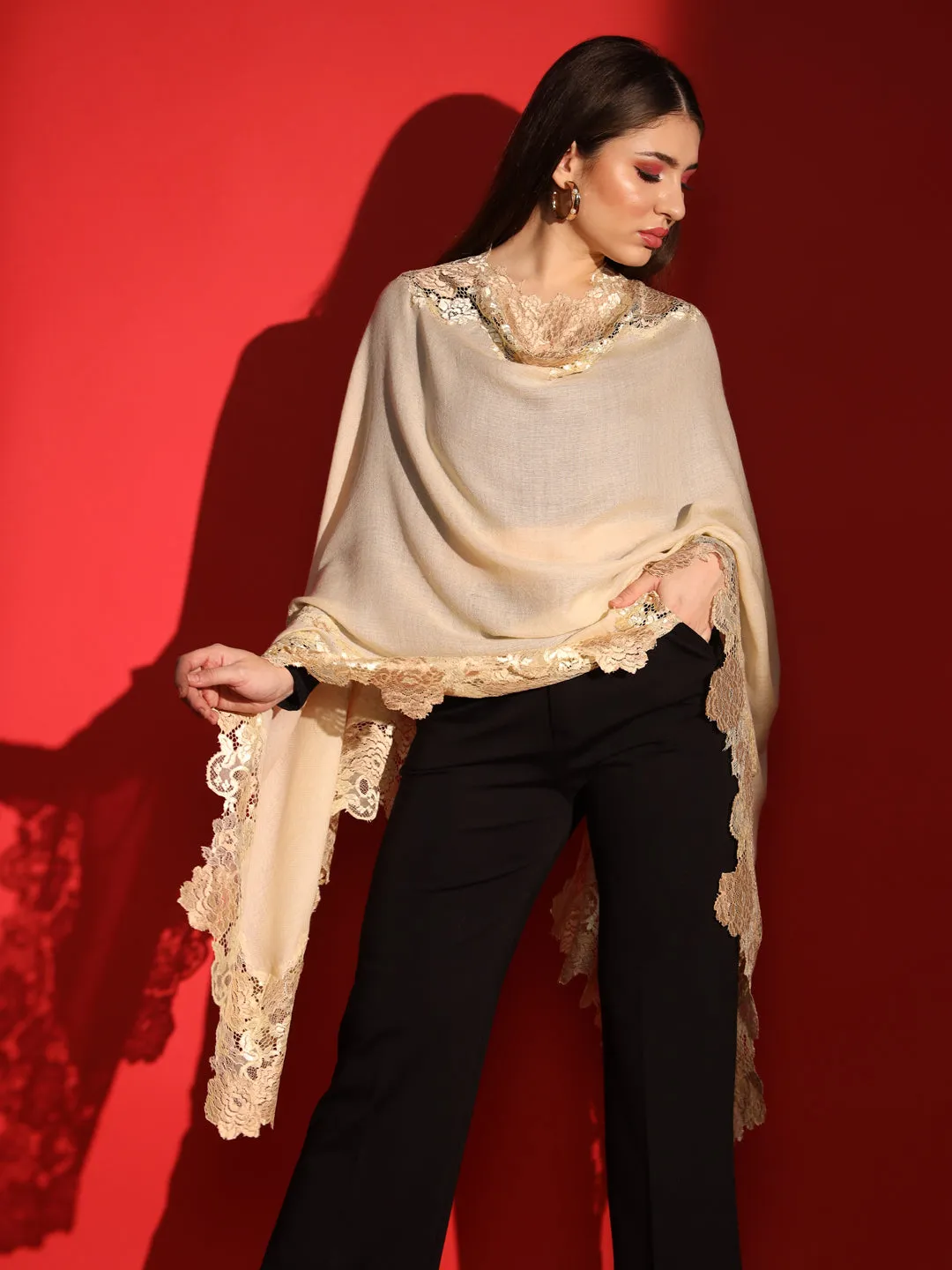 Lace-Edged Kashmiri Beige Shawl: Women's Woolen Shawl