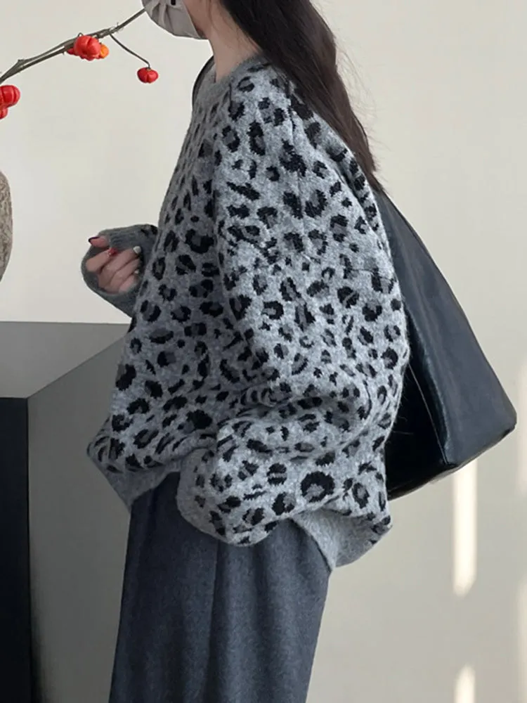 Lydia Leopard Knitted Woman Sweater