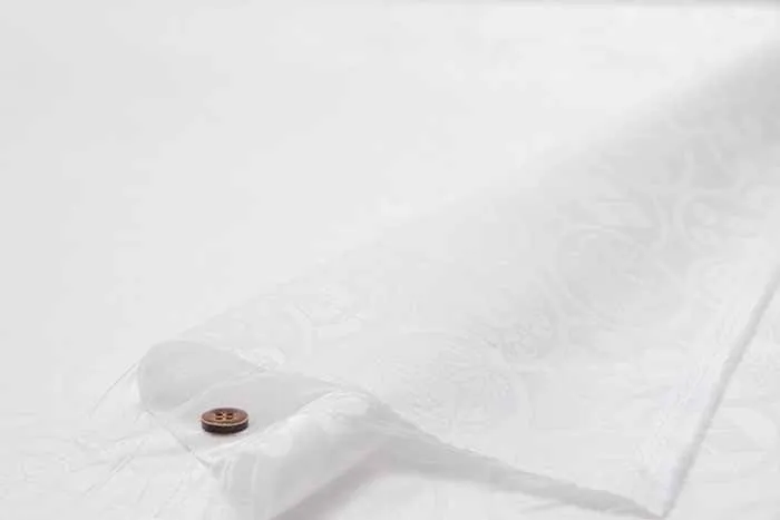 Polyester family crest Jacquard